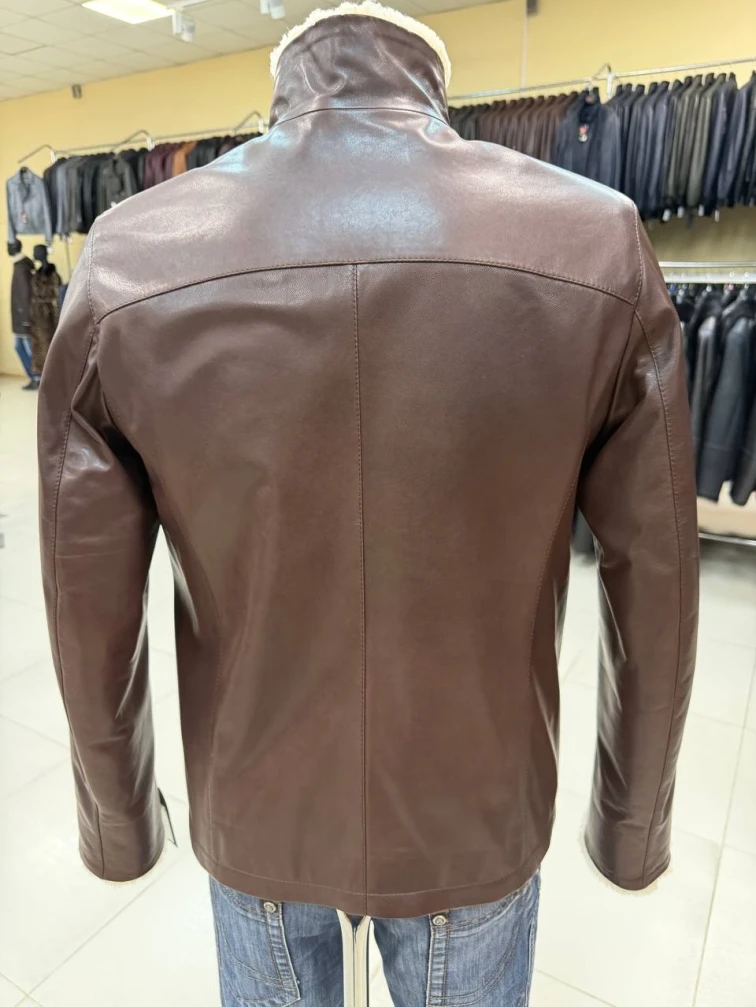 Коричневая короткая мужская кожаная дубленка премиум класса 564мех, размер 50, артикул 29830-1