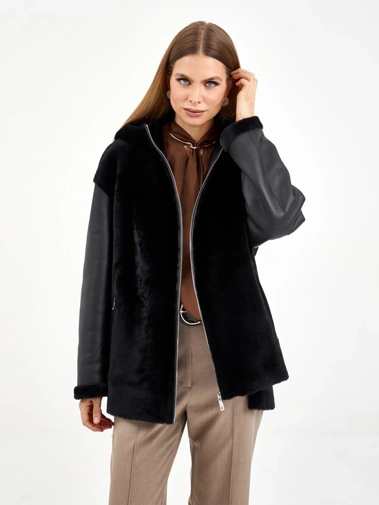 Короткая черная женская дубленка с капюшоном 2076, размер 46, артикул 65260-7