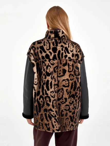 Короткая комбинированная женская дубленка 2076, коричневая, размер 46, артикул 65100-4