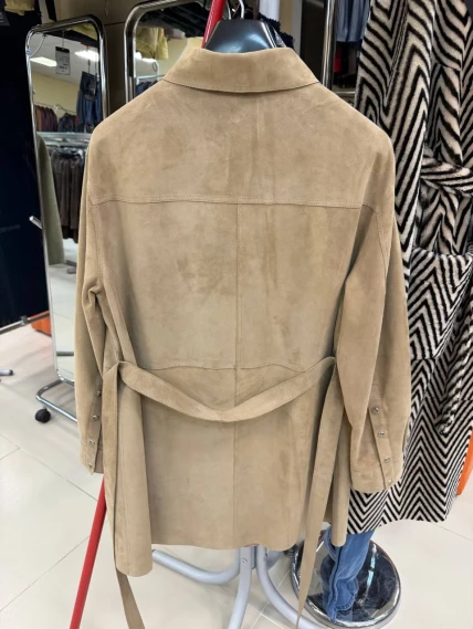 Бежевая женская замшевая куртка премиум класса 3107з, размер 44, артикул 92220-1