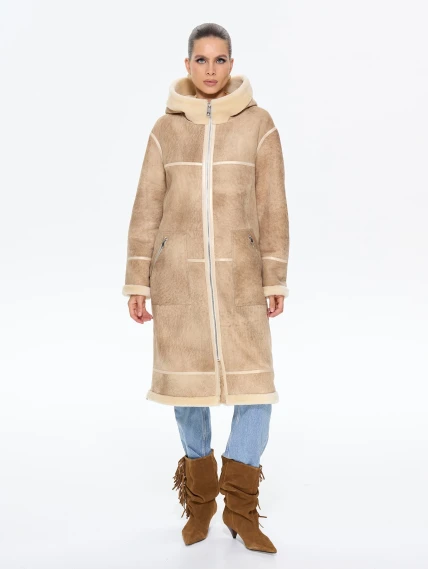 Бежевая женская дубленка с капюшоном 2061, размер 42, артикул 65210-0