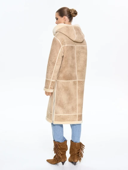 Бежевая женская дубленка с капюшоном 2061, размер 42, артикул 65210-7
