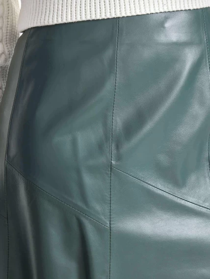 Расклешенная кожаная юбка 04, оливковая, размер 46, артикул 85400-2