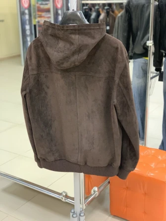 Коричневый замшевый мужской бомбер премиум класса 567з-1